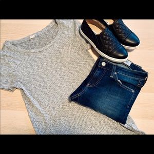 NWOT. Jcrew Gray pocket T-shirt. Size medium